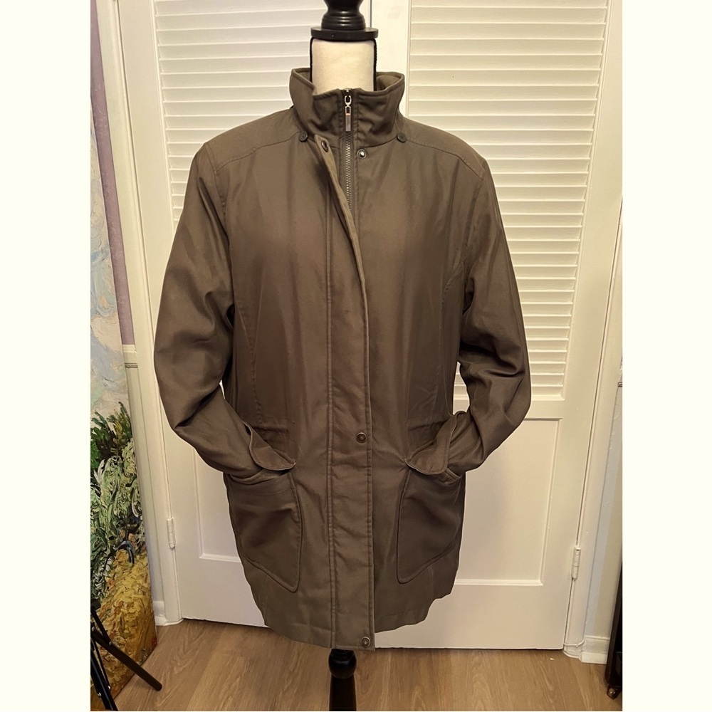 SZ M Bromley sport, army green jacket.